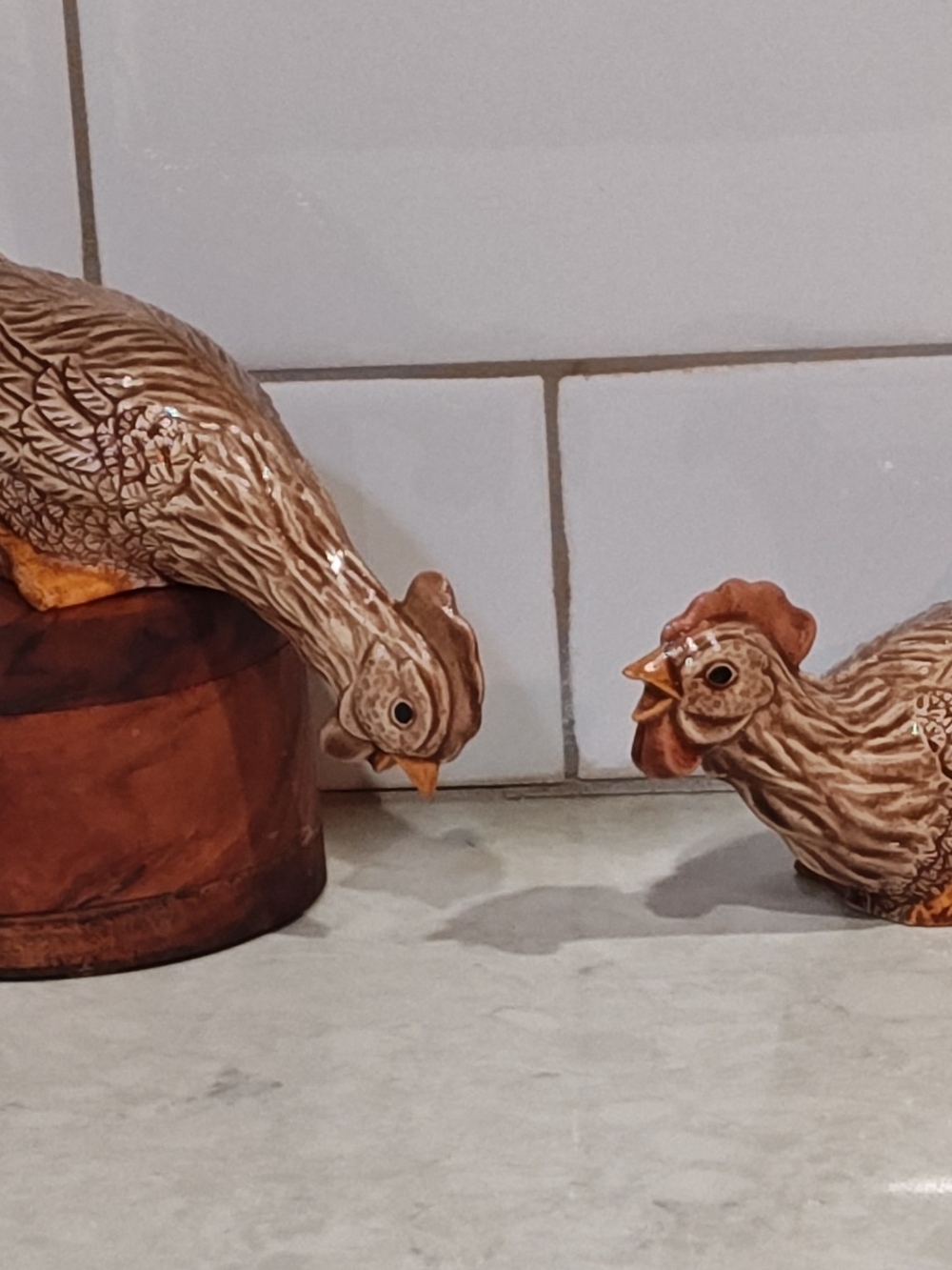 vintage Brown ceramic chickens figurines #farmhouse #coquette #cottagecore